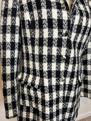 Checkered long jacket blazer